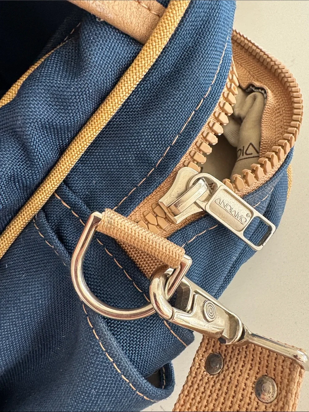 Vintage Andiamo canvas travel/tote bag, Navy Canvas, Turnlock Front pockets